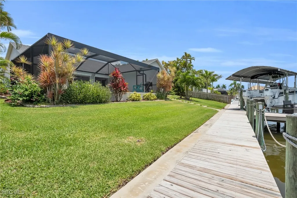 4122 SW 23rd Place Cape Coral FL 33914