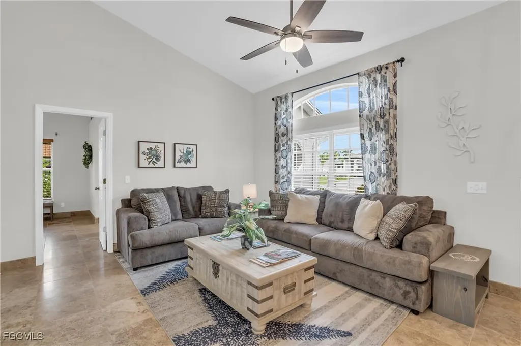 4122 SW 23rd Place Cape Coral FL 33914