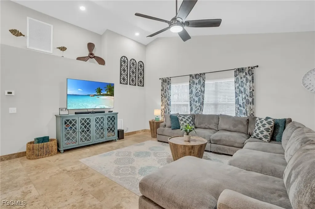 4122 SW 23rd Place Cape Coral FL 33914