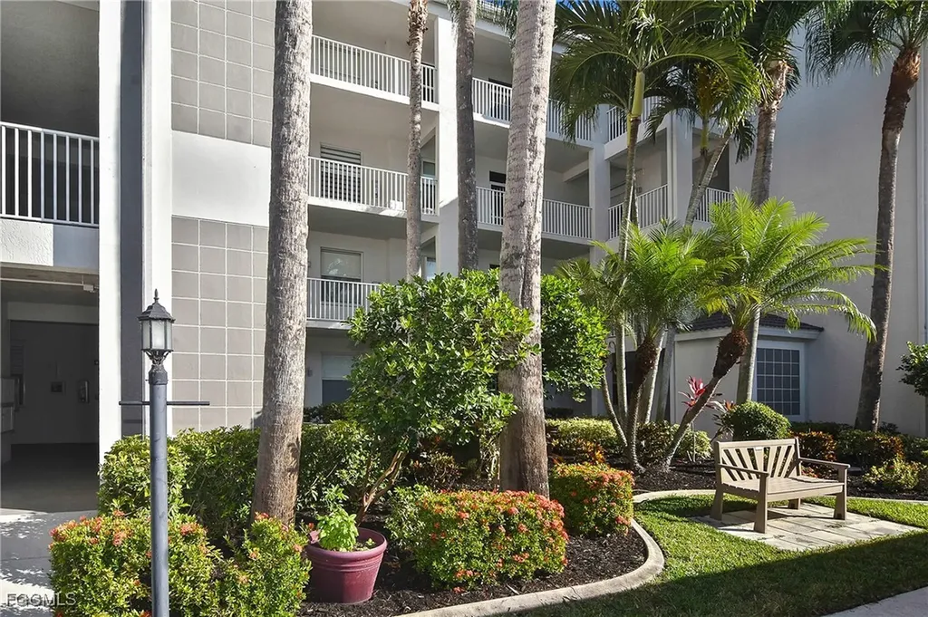10470 Washingtonia Palm Way Fort Myers FL 33966