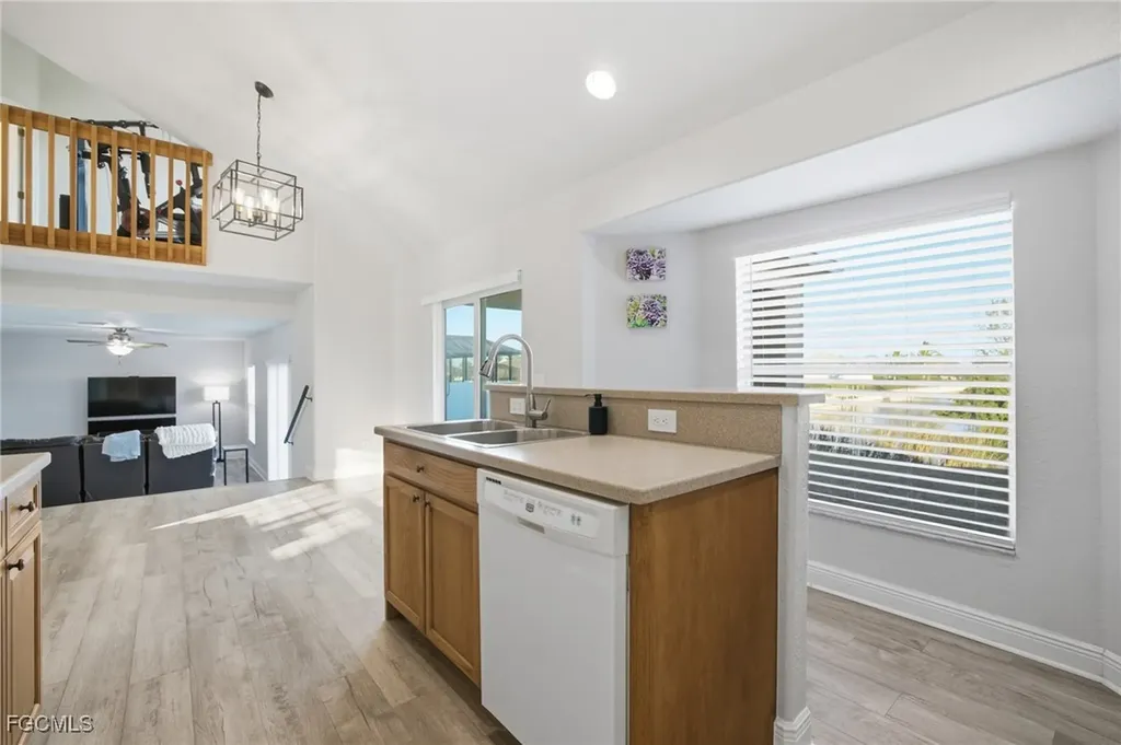 2311 SW 4th Court Cape Coral FL 33991