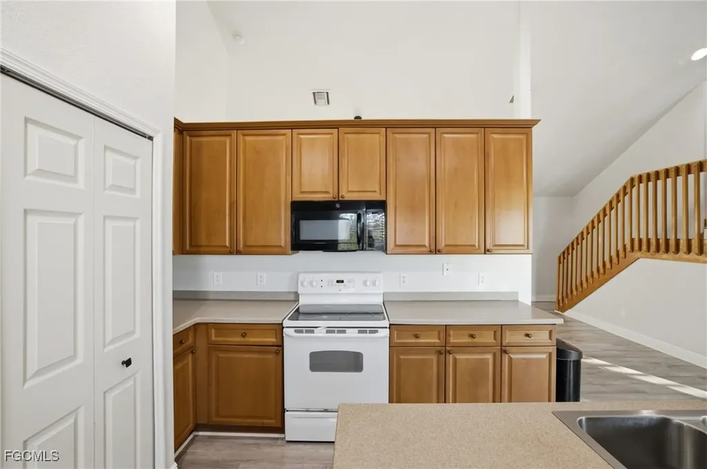 2311 SW 4th Court Cape Coral FL 33991