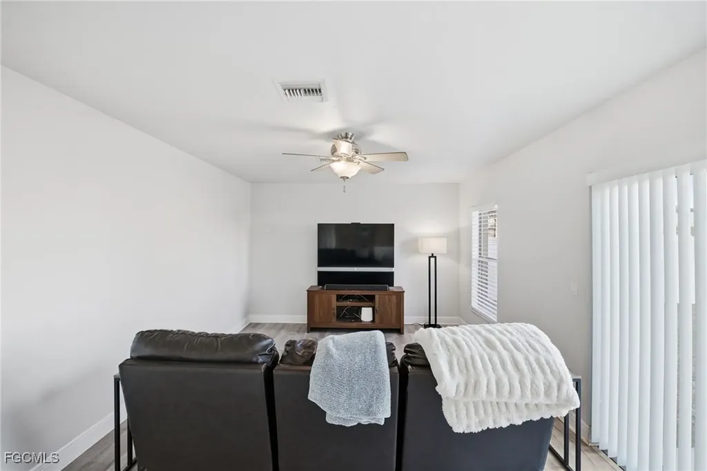 2311 SW 4th Court Cape Coral FL 33991