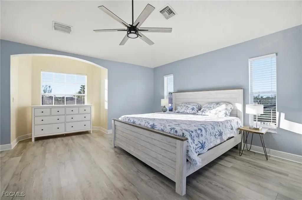 2311 SW 4th Court Cape Coral FL 33991