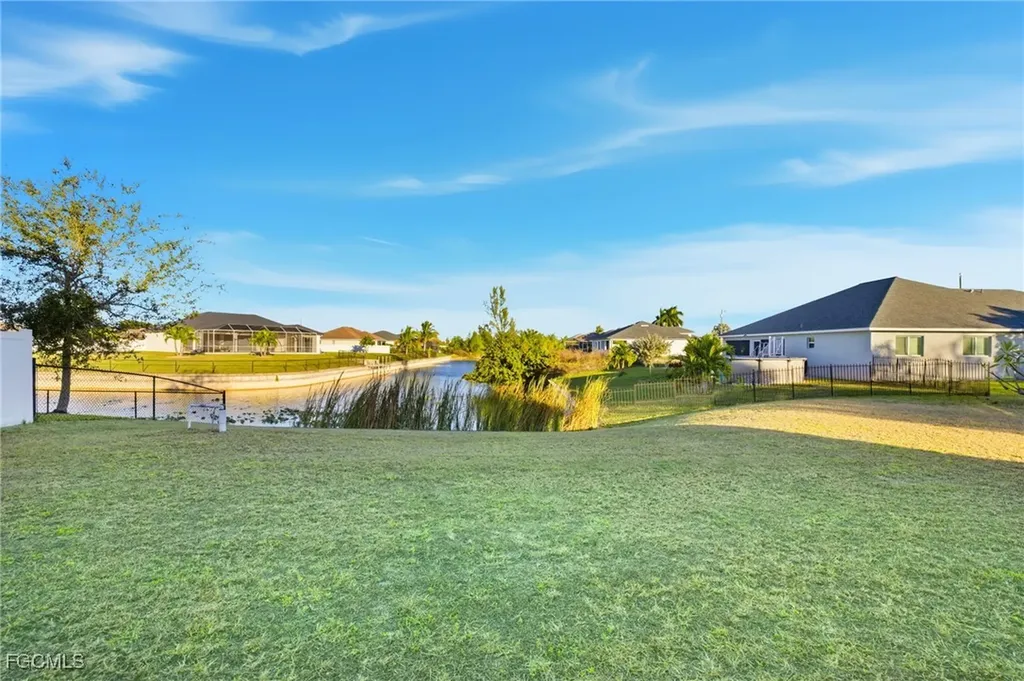 2311 SW 4th Court Cape Coral FL 33991