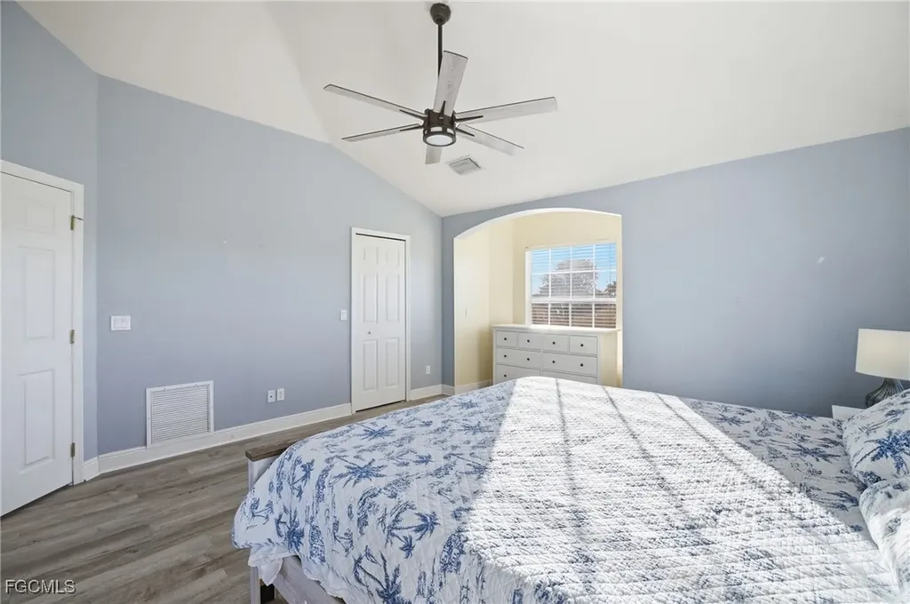 2311 SW 4th Court Cape Coral FL 33991