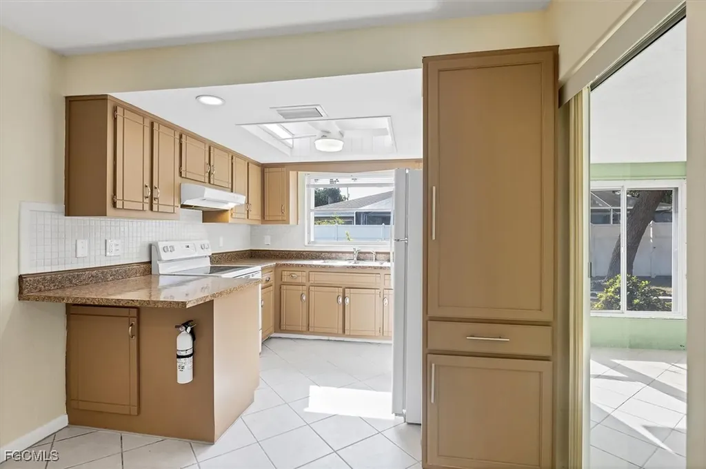 122 SE 41st Terrace Cape Coral FL 33904