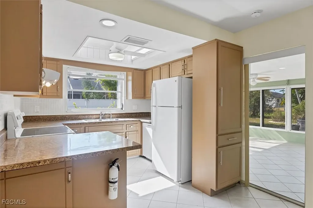 122 SE 41st Terrace Cape Coral FL 33904