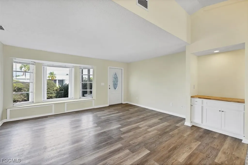 122 SE 41st Terrace Cape Coral FL 33904