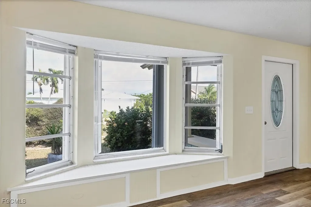 122 SE 41st Terrace Cape Coral FL 33904