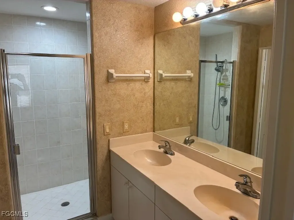 5410 Chiquita Boulevard S Cape Coral FL 33914