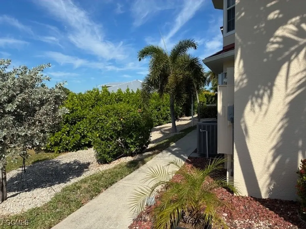 5410 Chiquita Boulevard S Cape Coral FL 33914