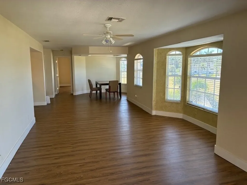 5410 Chiquita Boulevard S Cape Coral FL 33914
