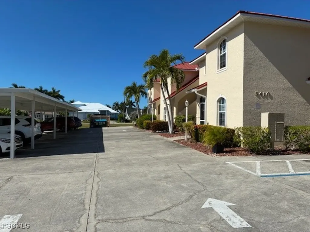 5410 Chiquita Boulevard S Cape Coral FL 33914