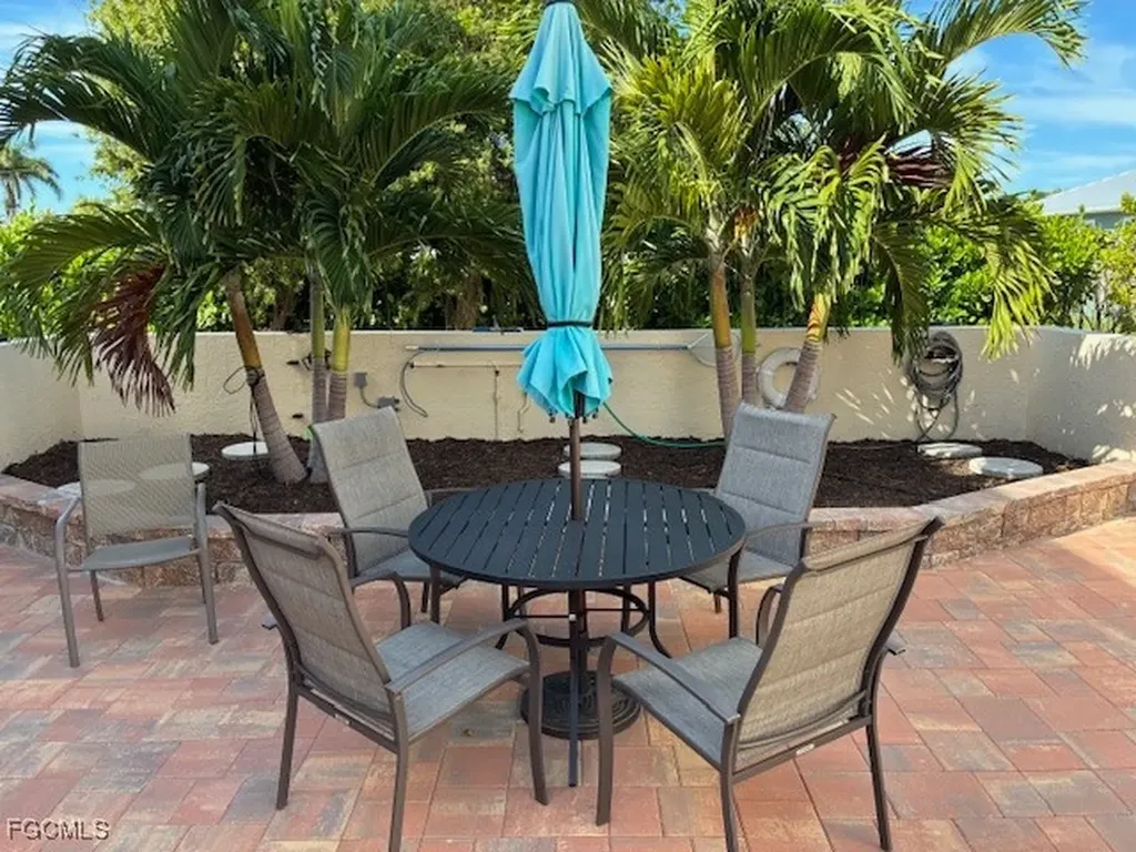 5410 Chiquita Boulevard S Cape Coral FL 33914