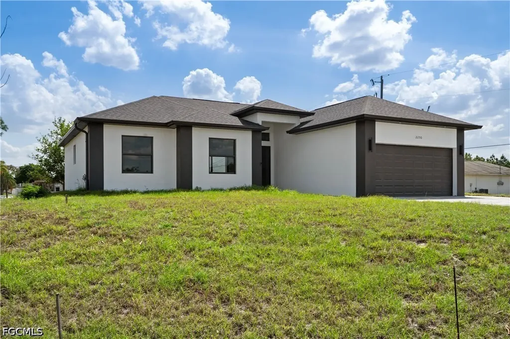 2250 10th Terrace Lehigh Acres FL 33936