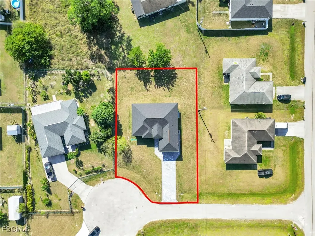 2250 10th Terrace Lehigh Acres FL 33936