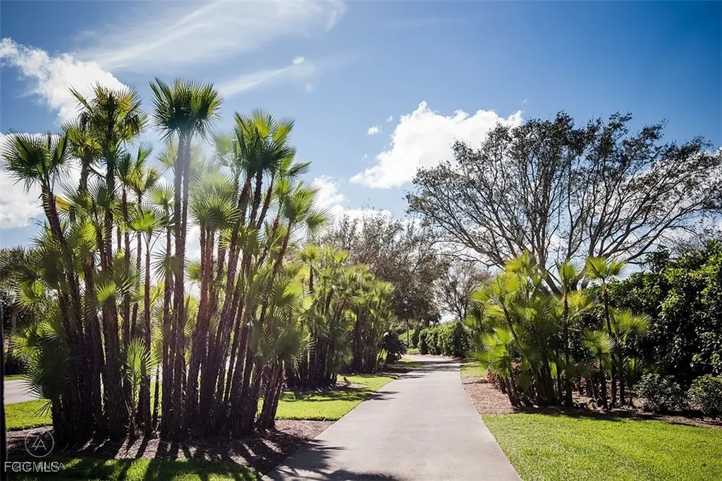 2925 Cypress Trace Circle Naples FL 34119