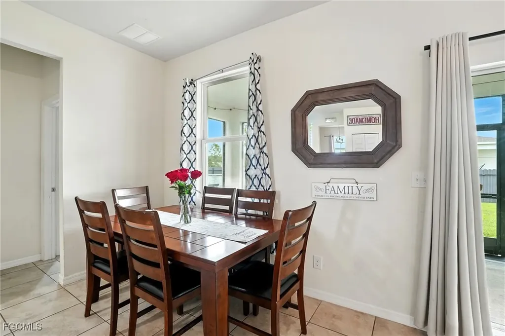 1823 NW 10th Street Cape Coral FL 33993