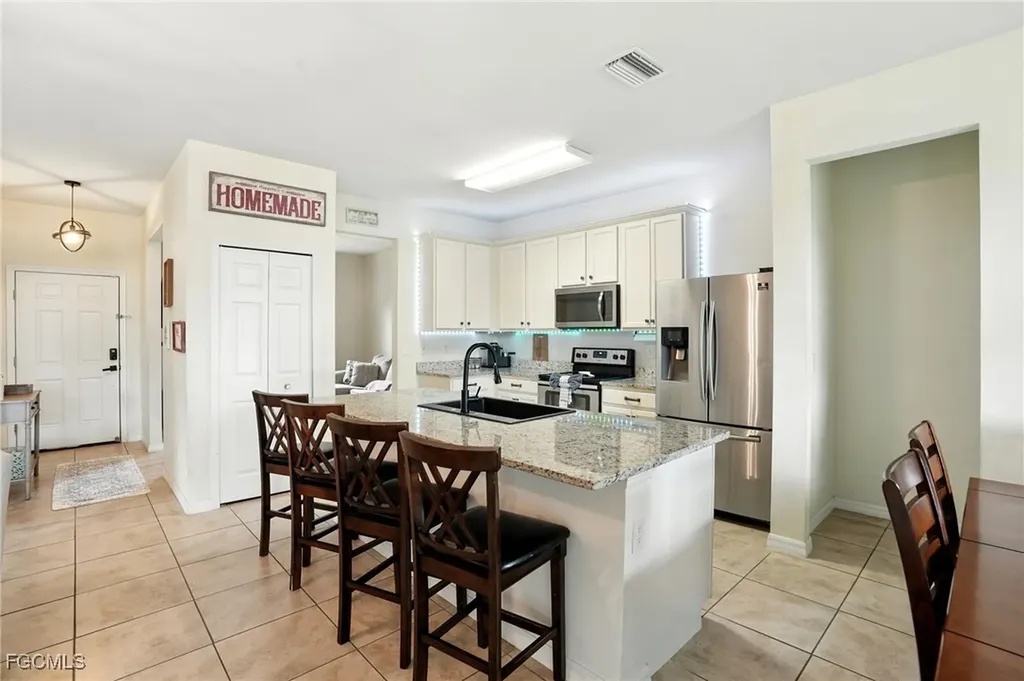1823 NW 10th Street Cape Coral FL 33993