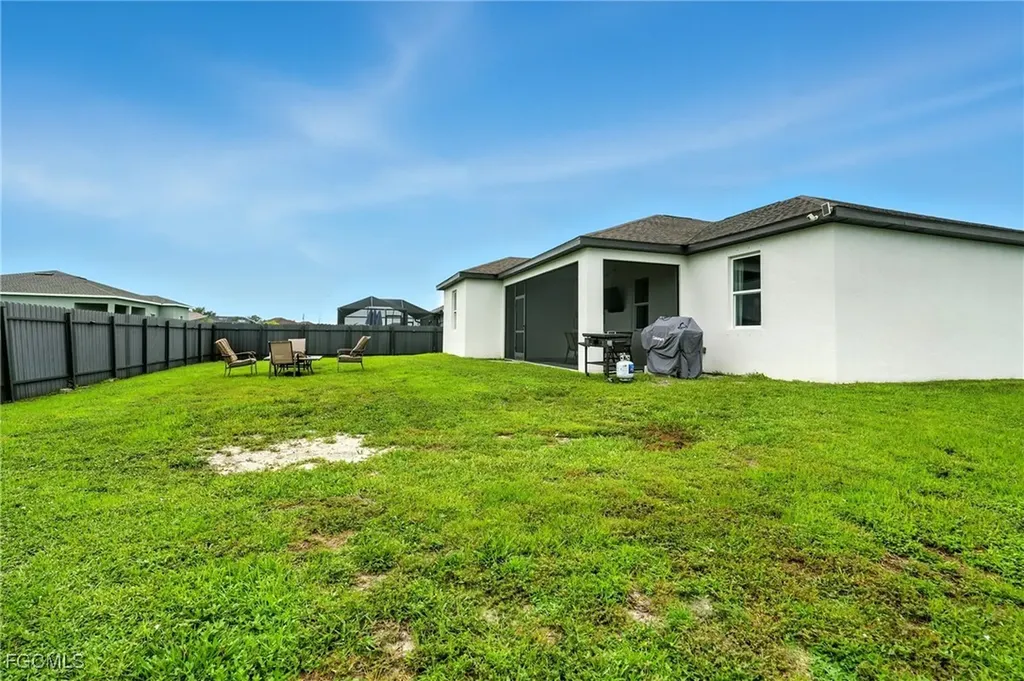 1823 NW 10th Street Cape Coral FL 33993