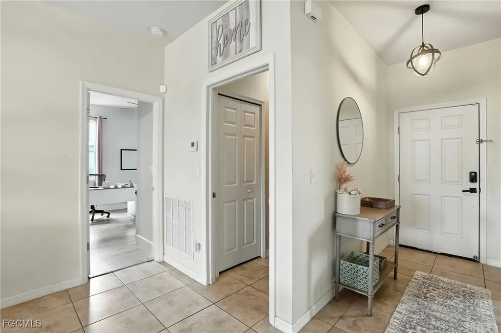 1823 NW 10th Street Cape Coral FL 33993