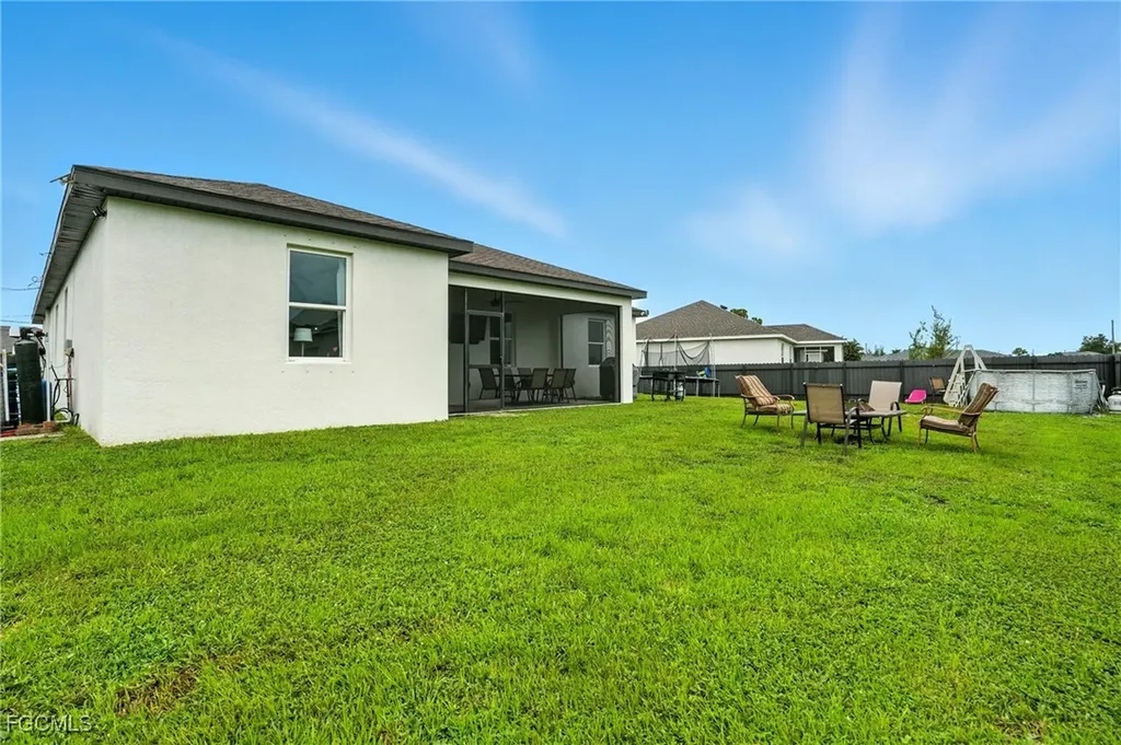 1823 NW 10th Street Cape Coral FL 33993