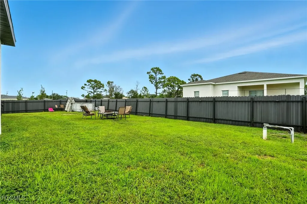 1823 NW 10th Street Cape Coral FL 33993