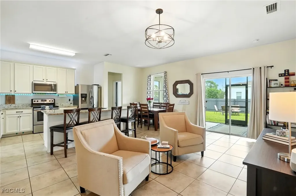 1823 NW 10th Street Cape Coral FL 33993