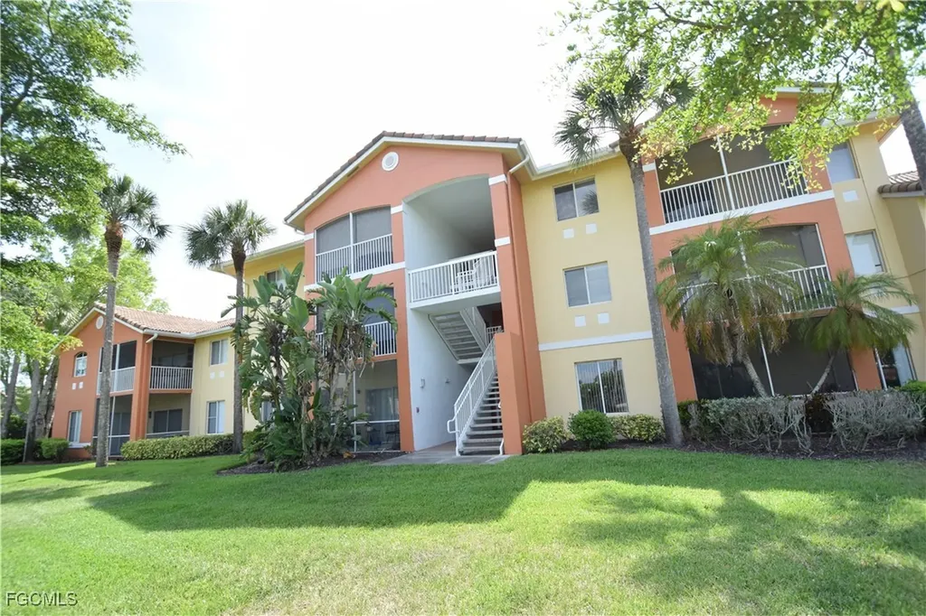 6481 Aragon Way Fort Myers FL 33966