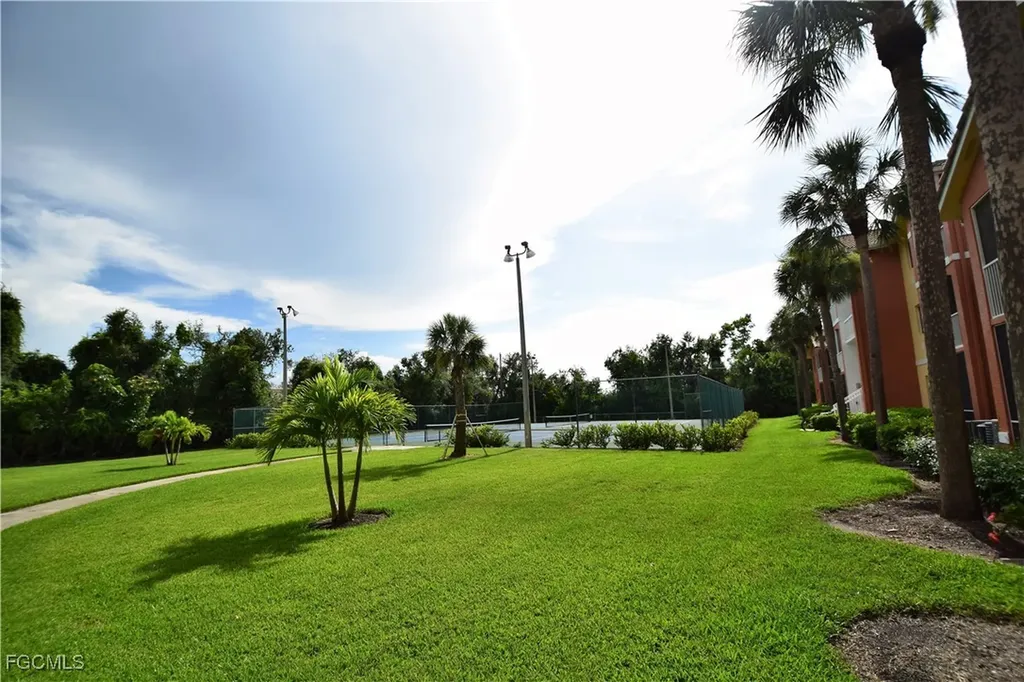 6481 Aragon Way Fort Myers FL 33966