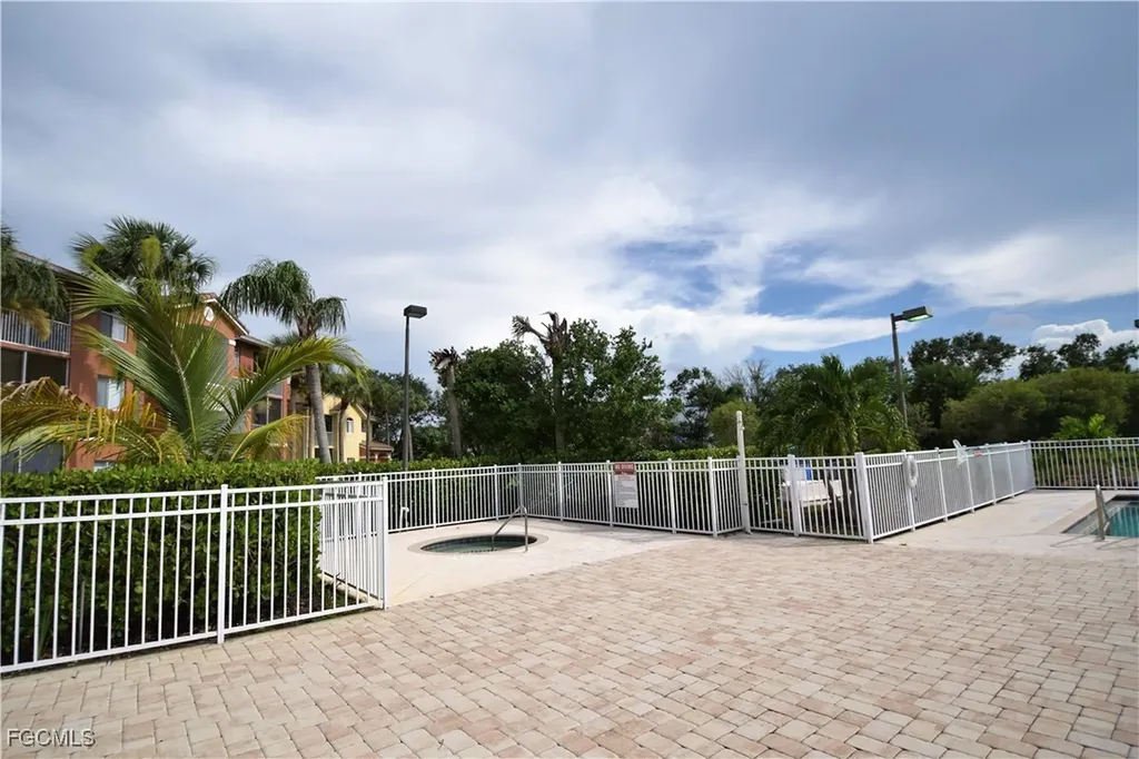 6481 Aragon Way Fort Myers FL 33966