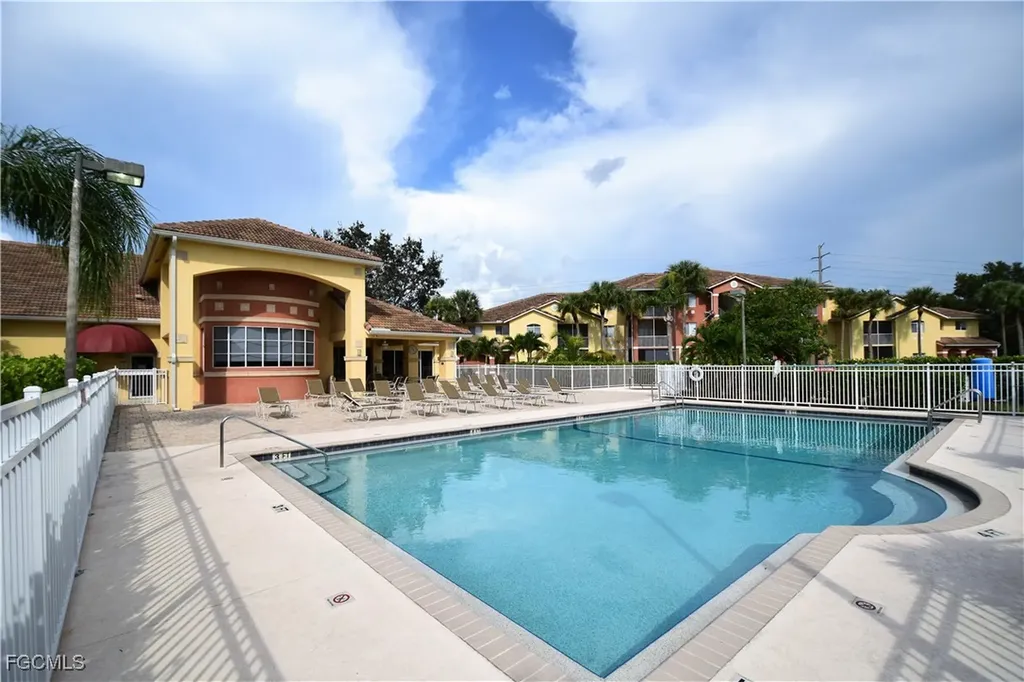 6481 Aragon Way Fort Myers FL 33966