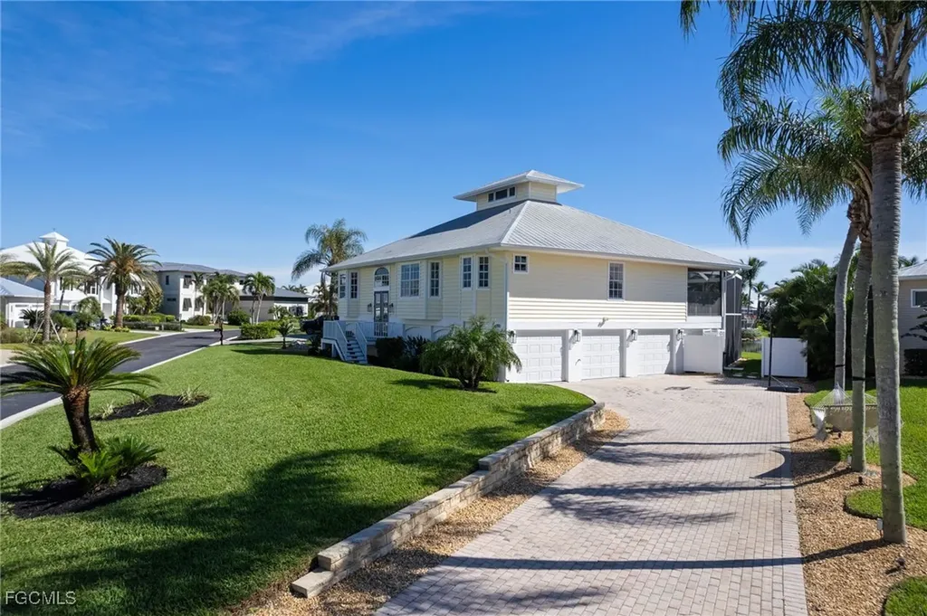 6090 Tidewater Island Circle Fort Myers FL 33908