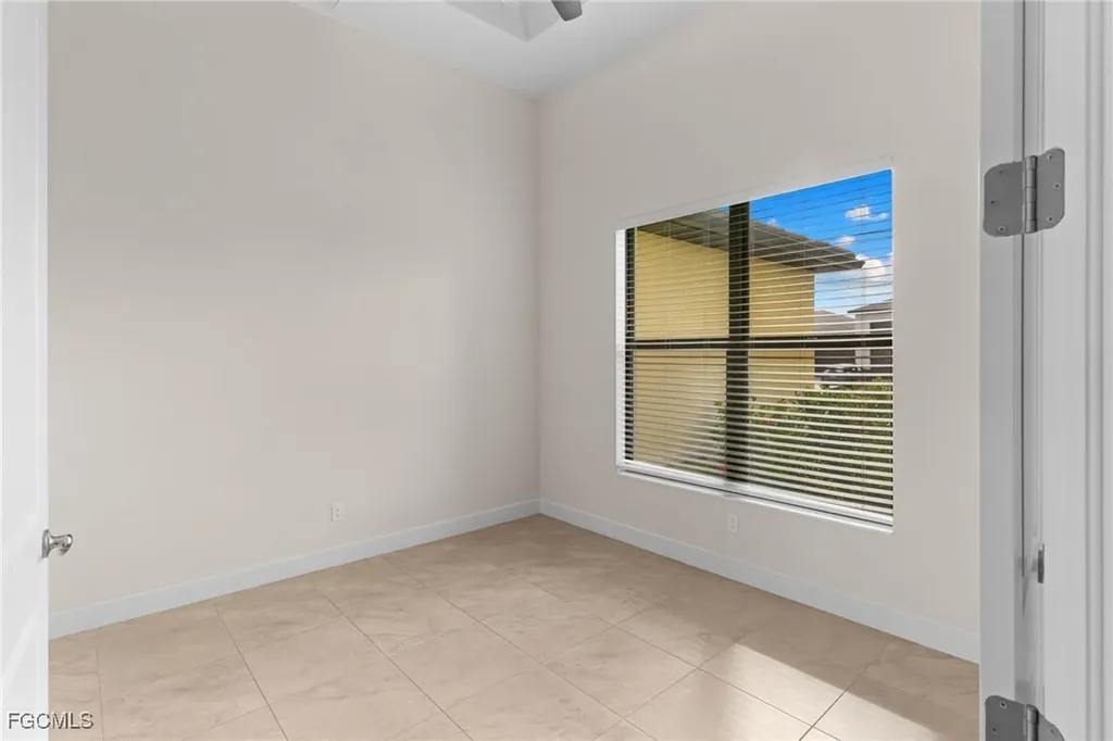 1121 SW 24th Street Cape Coral FL 33991