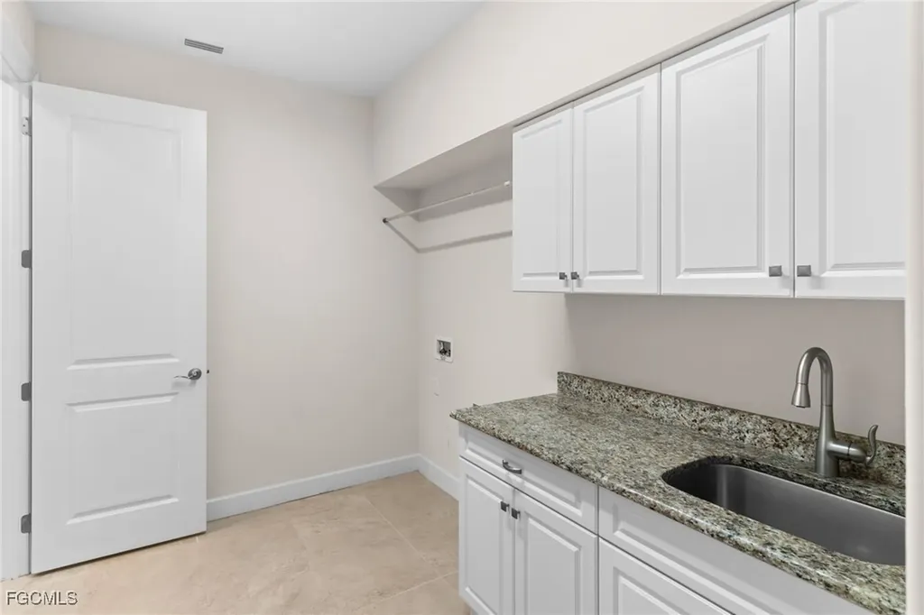 1121 SW 24th Street Cape Coral FL 33991