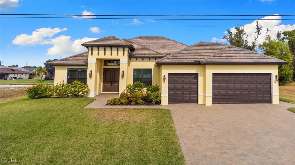1121 SW 24th Street Cape Coral FL 33991