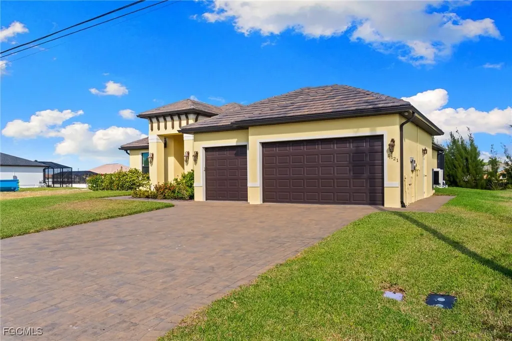 1121 SW 24th Street Cape Coral FL 33991
