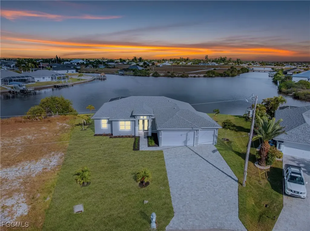 913 NW 33rd Place Cape Coral FL 33993