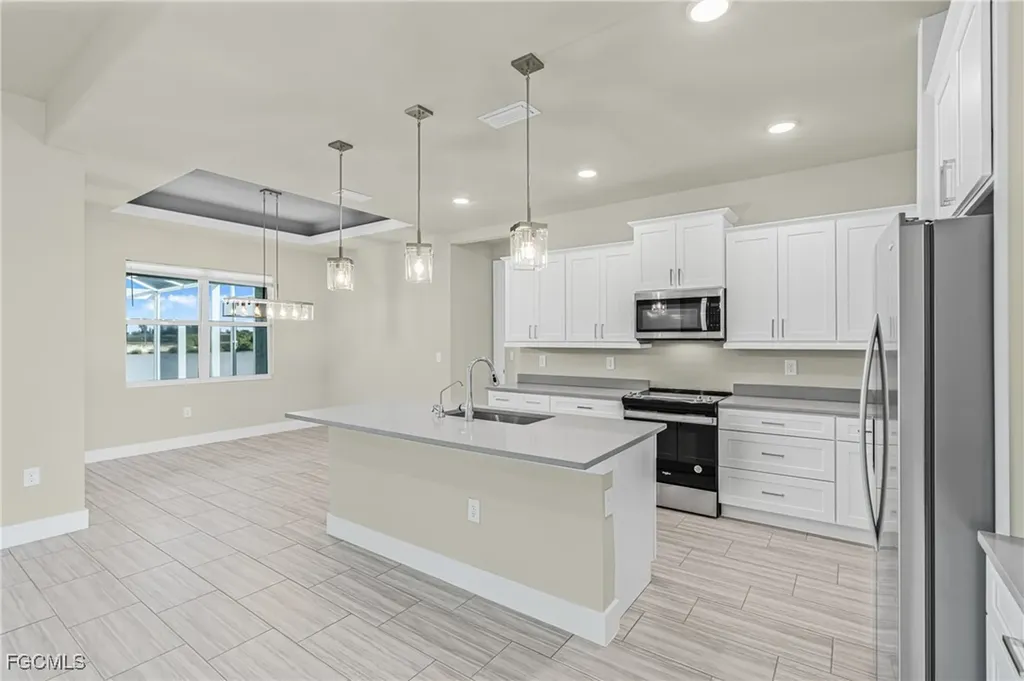913 NW 33rd Place Cape Coral FL 33993