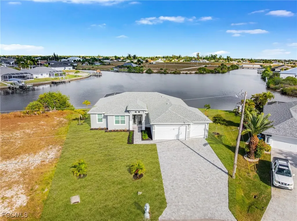 913 NW 33rd Place Cape Coral FL 33993