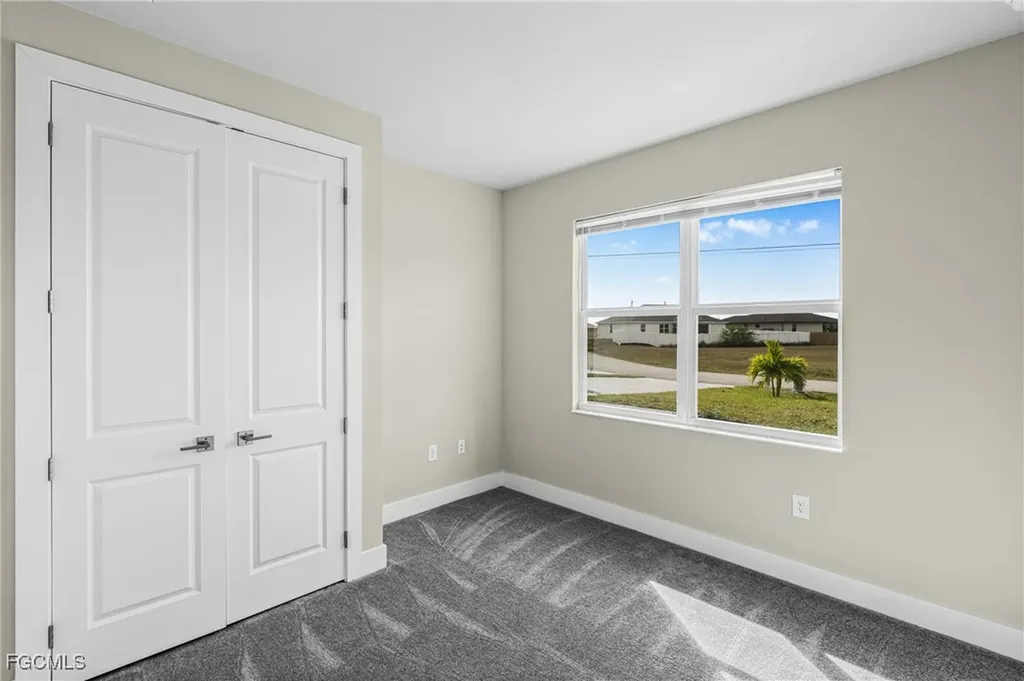 913 NW 33rd Place Cape Coral FL 33993