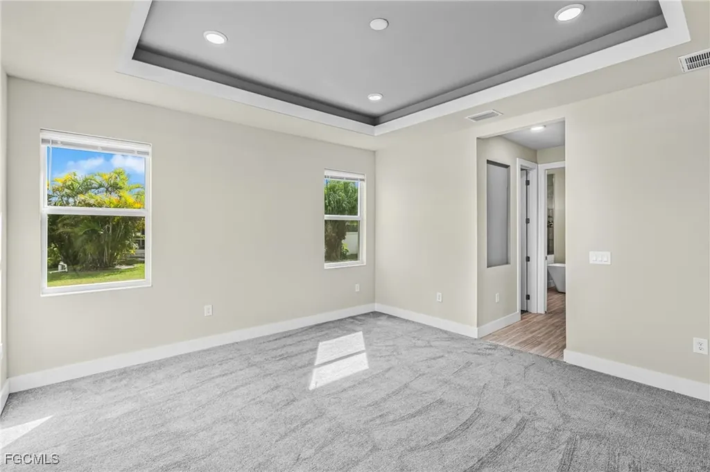913 NW 33rd Place Cape Coral FL 33993