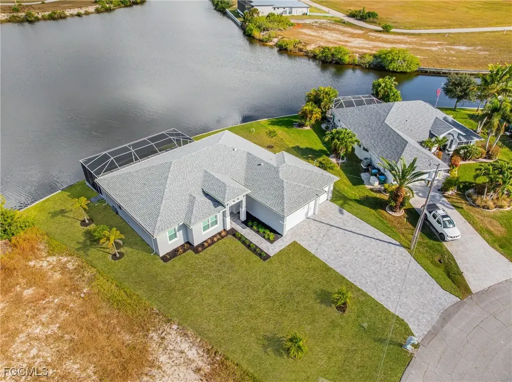 913 NW 33rd Place Cape Coral FL 33993