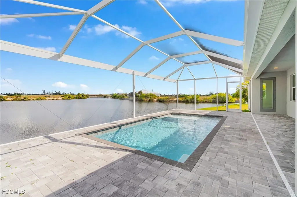 913 NW 33rd Place Cape Coral FL 33993