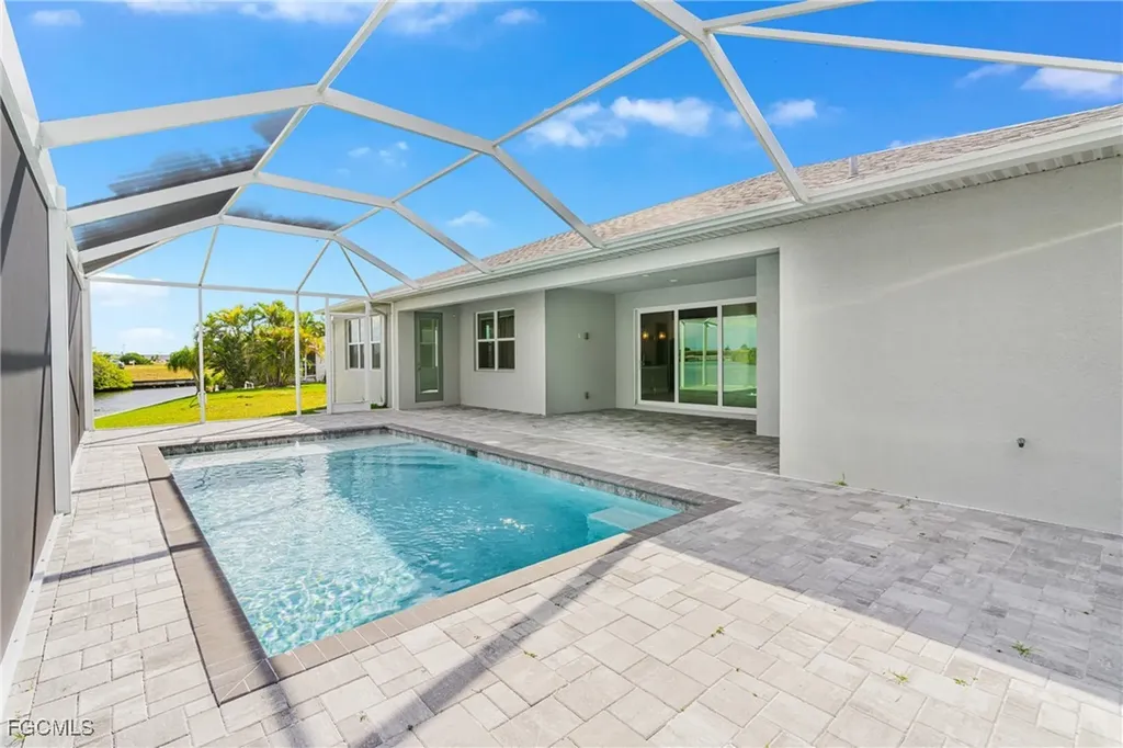913 NW 33rd Place Cape Coral FL 33993