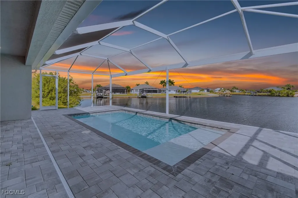913 NW 33rd Place Cape Coral FL 33993