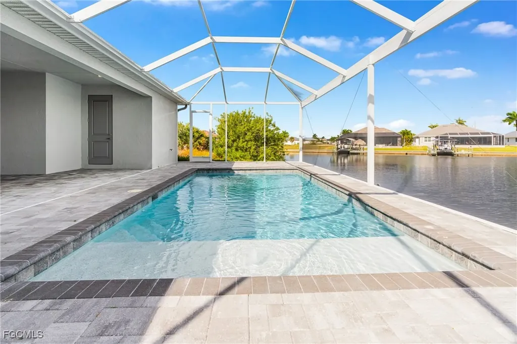 913 NW 33rd Place Cape Coral FL 33993