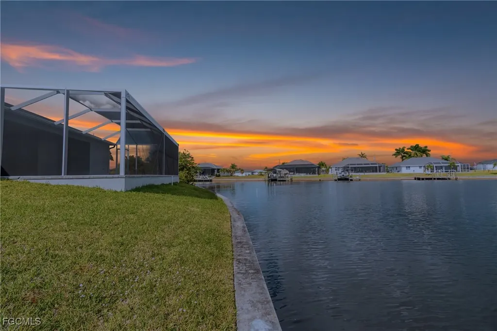 913 NW 33rd Place Cape Coral FL 33993