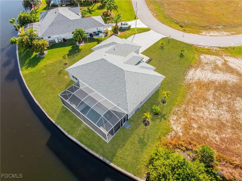 913 NW 33rd Place Cape Coral FL 33993